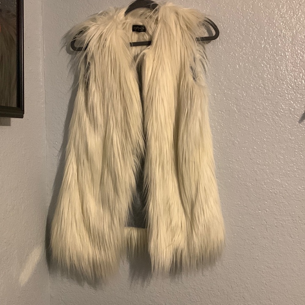 TOPSHOP faux fur vest
